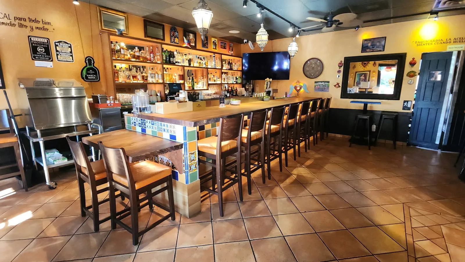 Villa Corona bar in Napa